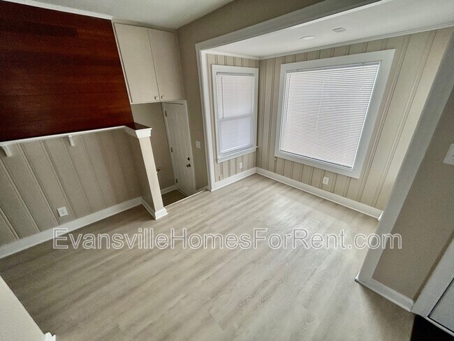 Foto del edificio - 1206 S 1208 Boeke Rd