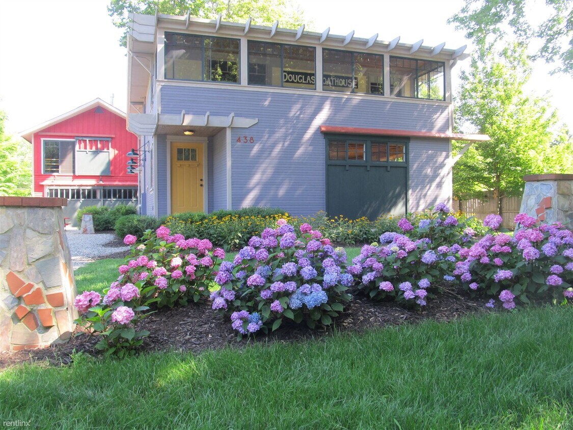 438 Fremont St, Douglas, MI 49406 House Rental in Douglas, MI