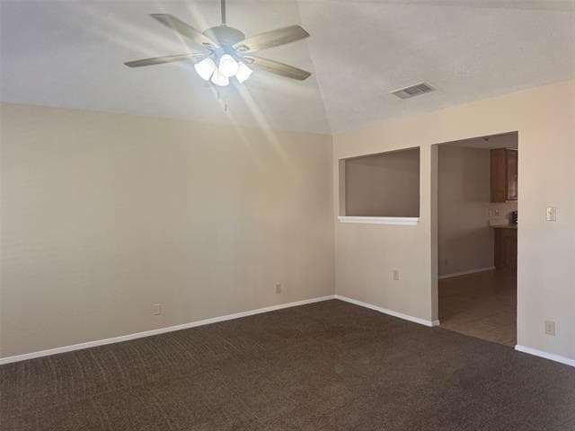 Foto del edificio - 1002 Harbor Lakes Dr