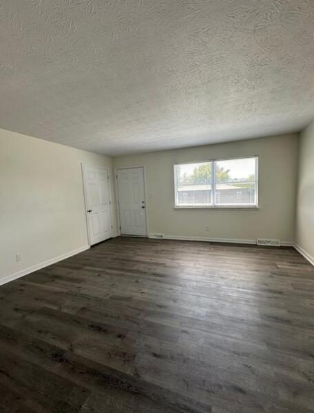 Building Photo - 425 Patrician Pl