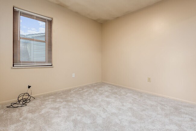 Foto del edificio - 100 Chittenden Ave