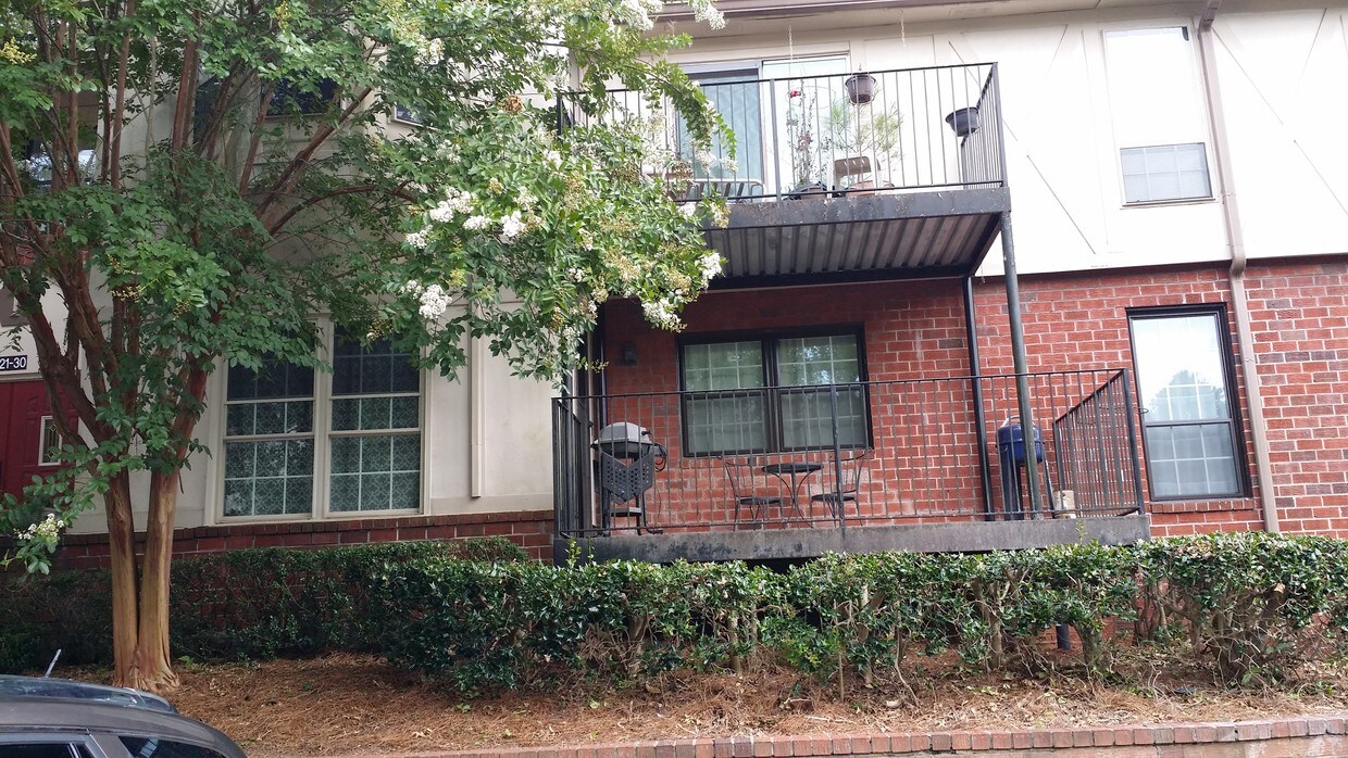 6851 Roswell Rd NE, Sandy Springs, GA 30328 Condo for Rent in Sandy