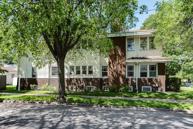 side view along 47th - 4656 Bryant Ave S