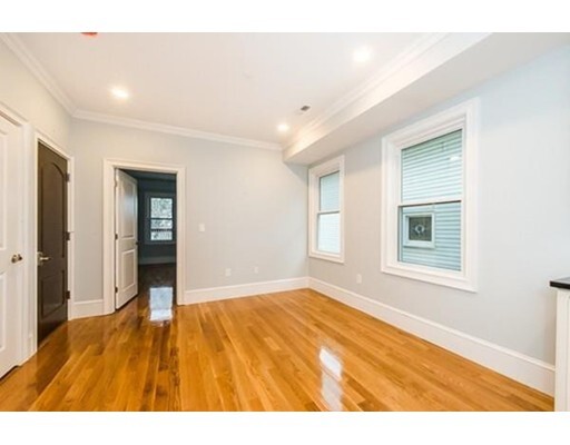 Foto del edificio - 4370 Washington St