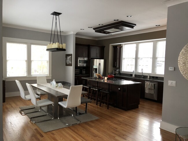 Comedor/Cocina - 1183 Cleburne Ave NE