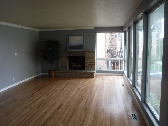 Building Photo - Olympus Cove Five Bedroom Rambler; Amazing...