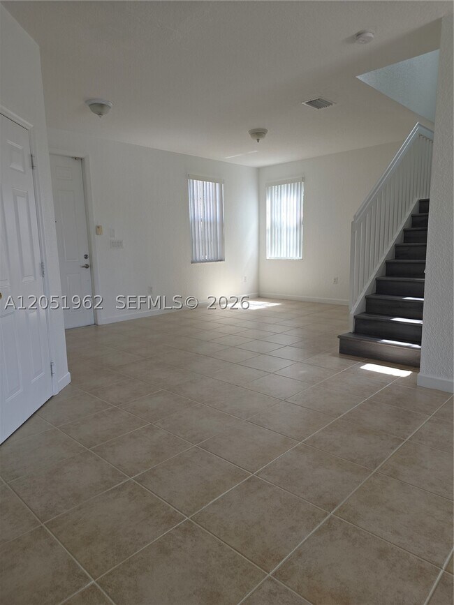 Building Photo - 15255 SW 9th Way