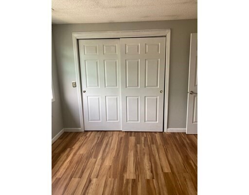 Foto del edificio - 1475 Braley Rd