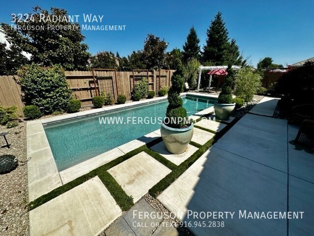 Building Photo - Four Bedroom Solar Home in Westpark with a...