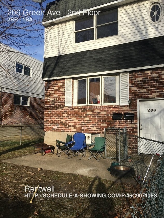 Primary Photo - 206 Green St