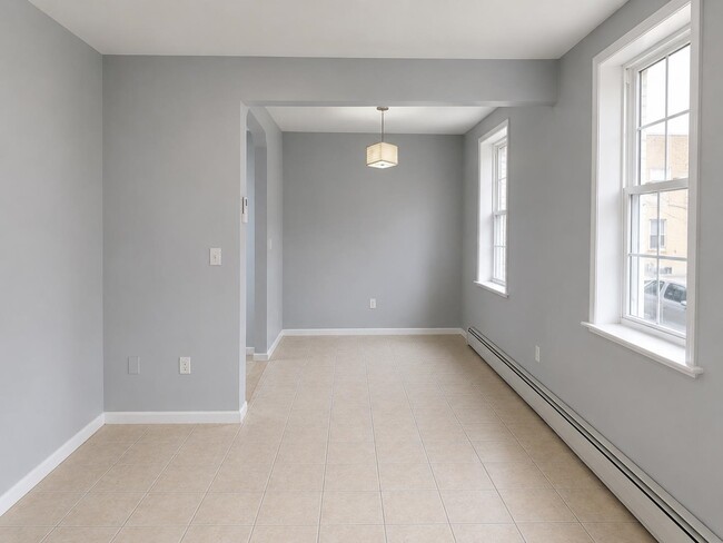 Building Photo - 1320 44th St