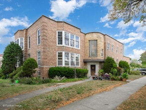 Building Photo - 5901 N St Louis Ave