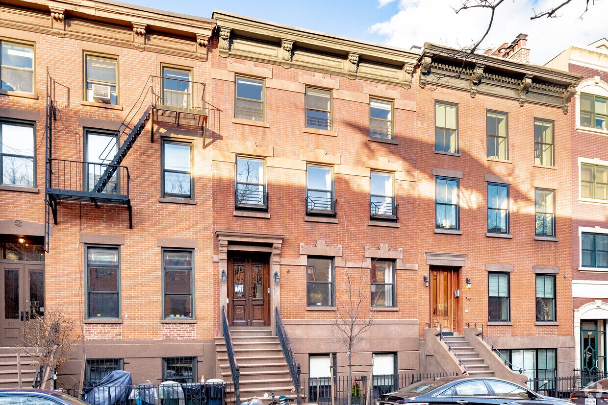 Primary Photo - 339 Union St