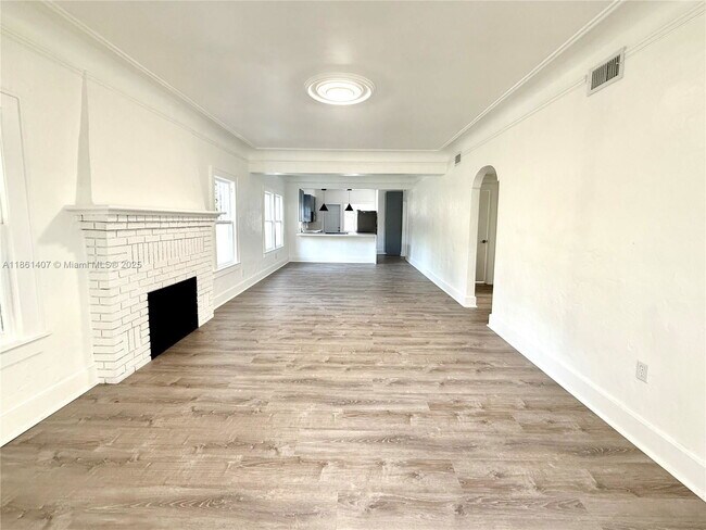 Foto del edificio - 651 NW 47th Terrace