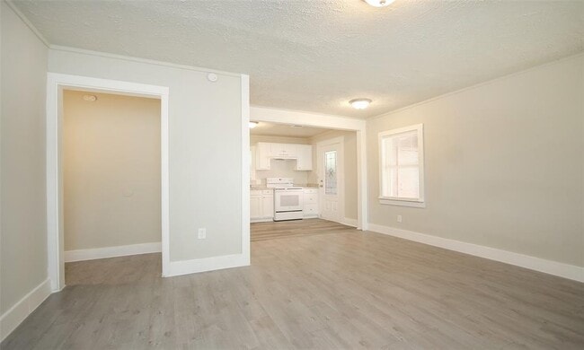 Foto del edificio - 4826 Larkspur St