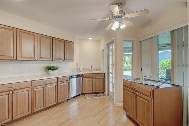 Building Photo - 3919 SE 9th Ct