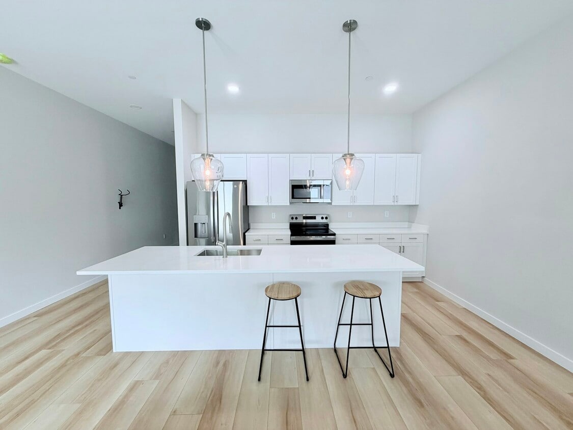 Photo - 821 16th St N, Unit 304