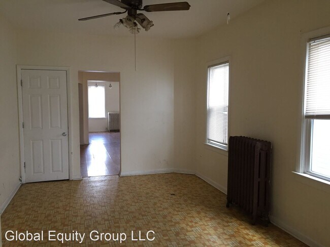 Building Photo - 4 br, 1 bath House - 1119 S. Clinton Ave.