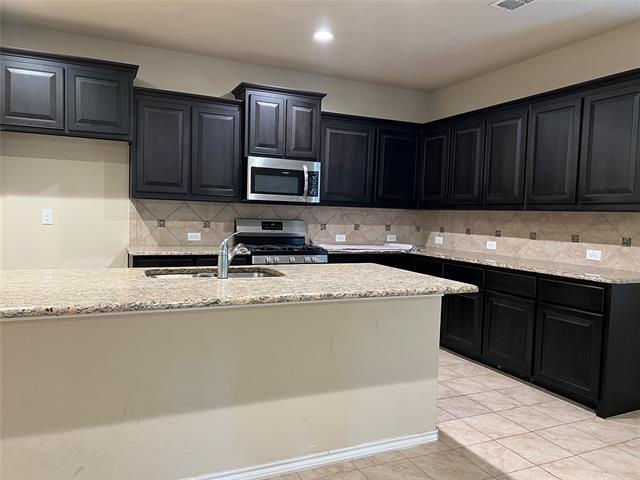 Foto del edificio - 325 Cypress Crk Ln