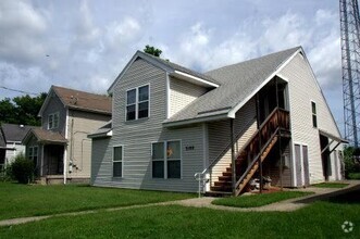 Building Photo - 3124 Vermont Ave