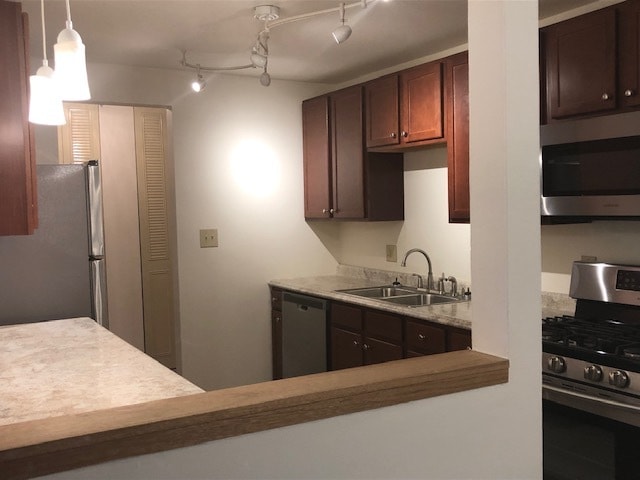 Building Photo - Deer Run Apartments