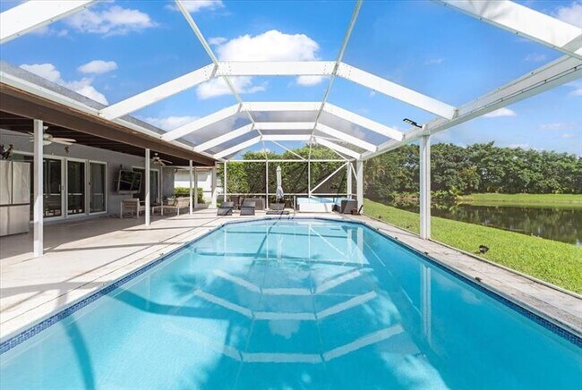 Foto del edificio - 10082 Harbourtown Ct