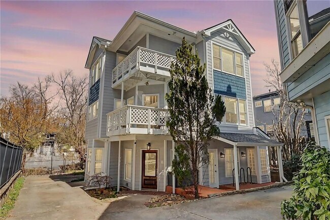 Foto del edificio - 1036 Greenwood Ave NE