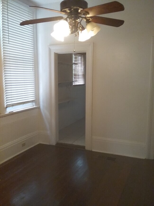 Foto del edificio - 2315 Saint Charles Ave