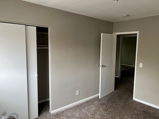 Foto del edificio - 2828 Westknolls Ln