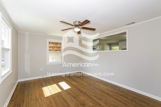 Building Photo - 2525 Sheraton Dr