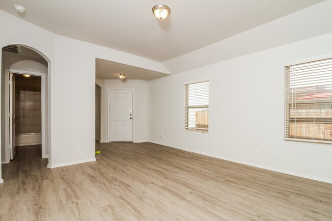 Foto del edificio - 10315 Clearwater Wy