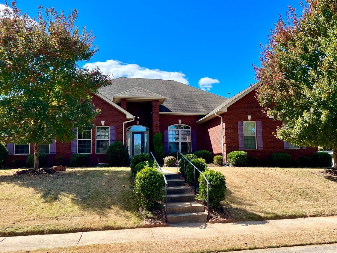 Foto principal - Exclusively Offered by Muse Realty Rentals...