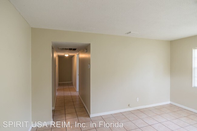 Foto del edificio - 5 br, 3 bath House - 8903 NAVAJO AVE