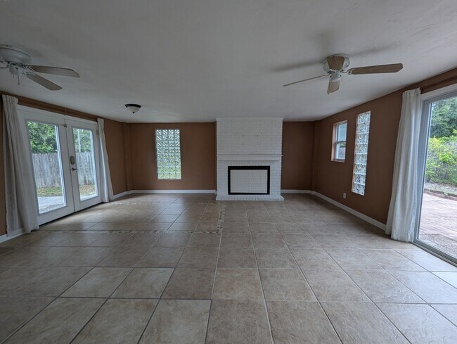 Foto del edificio - 9705 W Pimpernel Ln