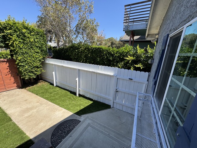 Vista del patio delantero - 526 Brooks Ave