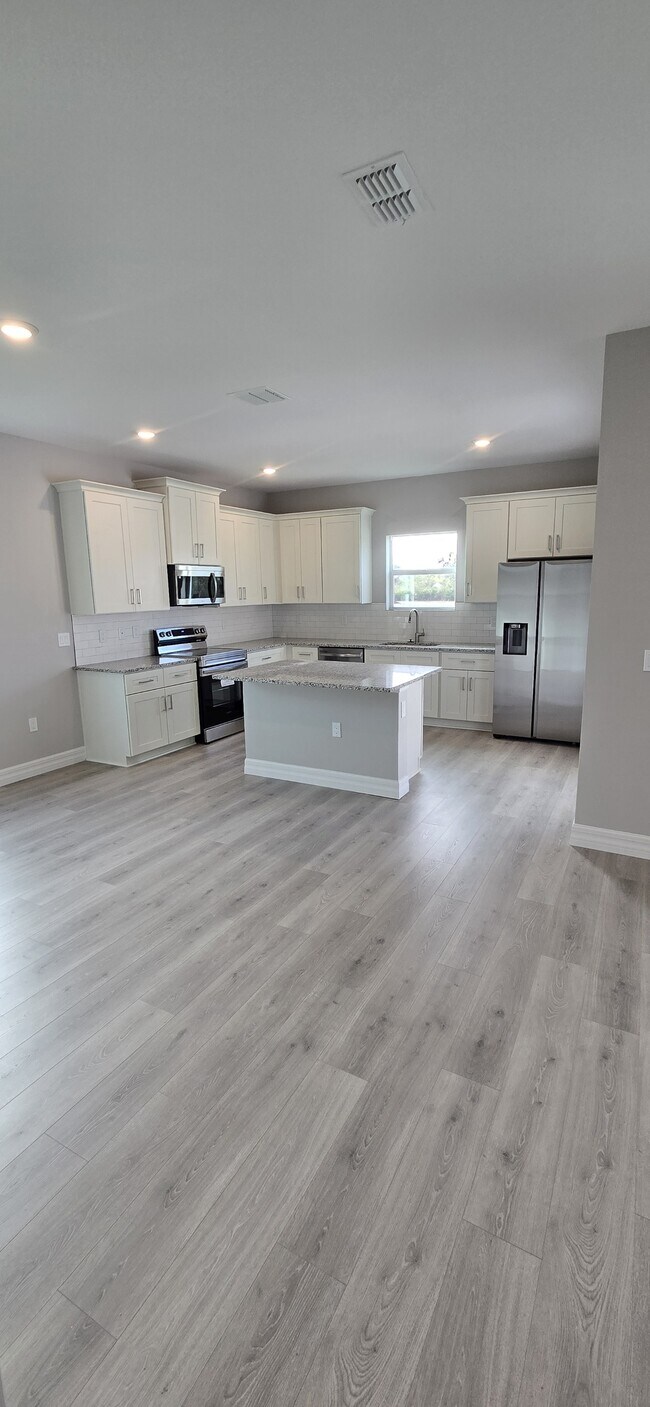 Building Photo - 203 Wright Dr