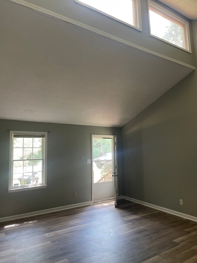 Building Photo - 292 Timothy Rd