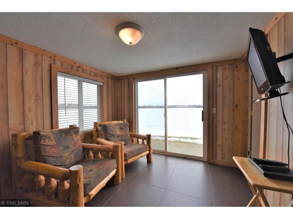 Foto principal - 2 Bedrooms, 1 Bathroom Furnished Cabin in ...