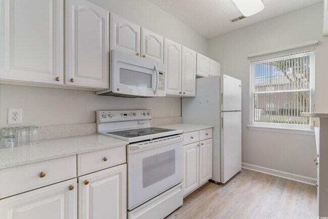 Building Photo - 500 Willow Green Dr