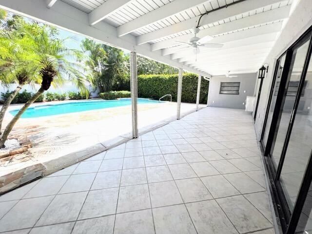 Foto del edificio - 17621 Woodview Terrace
