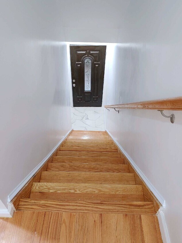 452 Mallory Ave, Jersey City, NJ 07306 House Rental in Jersey City