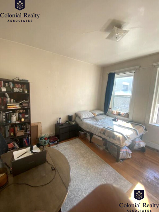 Foto principal - 317 Allston St