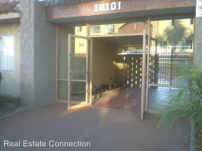 Building Photo - 14101 Doty Ave