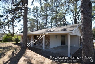 Building Photo - 9600 Cerelle Dr