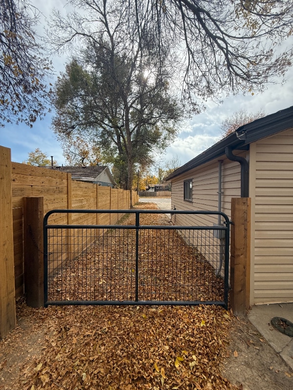 Building Photo - 2424 W Mulberry St