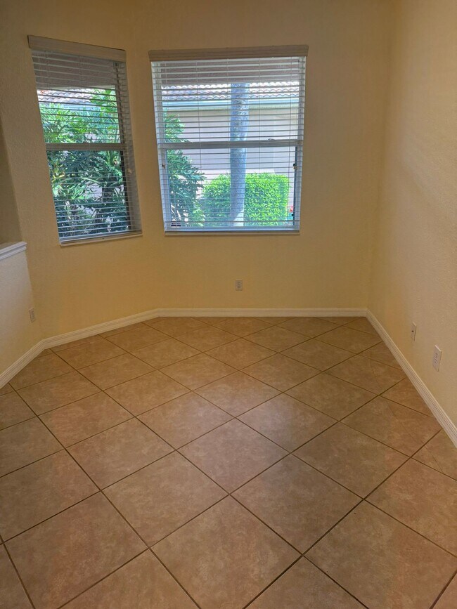 Comedor - 224 Fairway Isles Ln