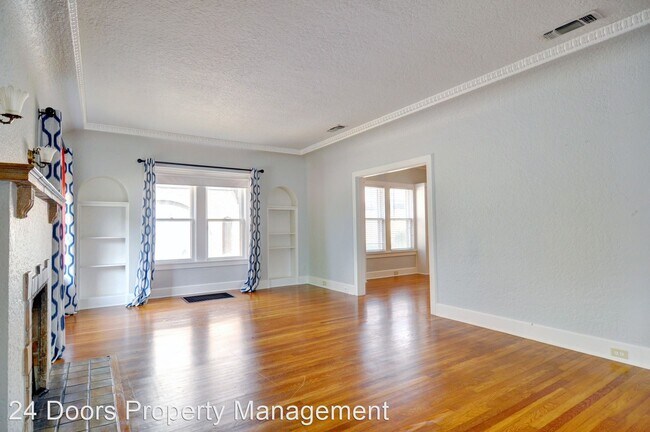 Building Photo - 5 br, 4.5 bath House - 2517 Wabash Ave