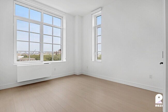 Foto del edificio - 36-20 Steinway St