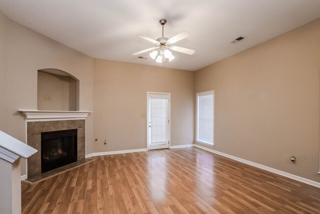 Foto del edificio - 1513 Pemberton Ln