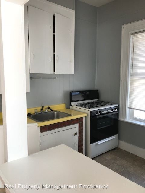 Foto del edificio - 1 br, 1 bath Apartment - 78 Sherman Street
